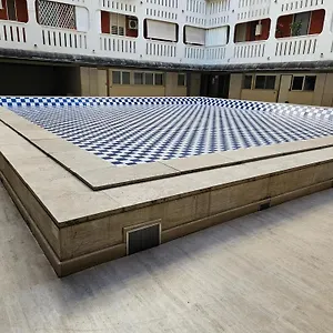 https://nicolhouse-bari.barihotels.org