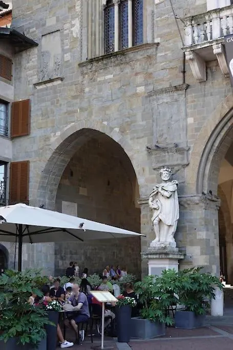 Apartament Luxury Charm Bergamo Centro 0*,  Włochy